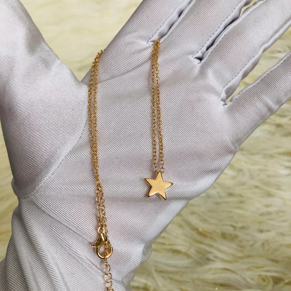‼️CLEARANCE‼️Gorgeous Star Necklace - Picture 4 of 11